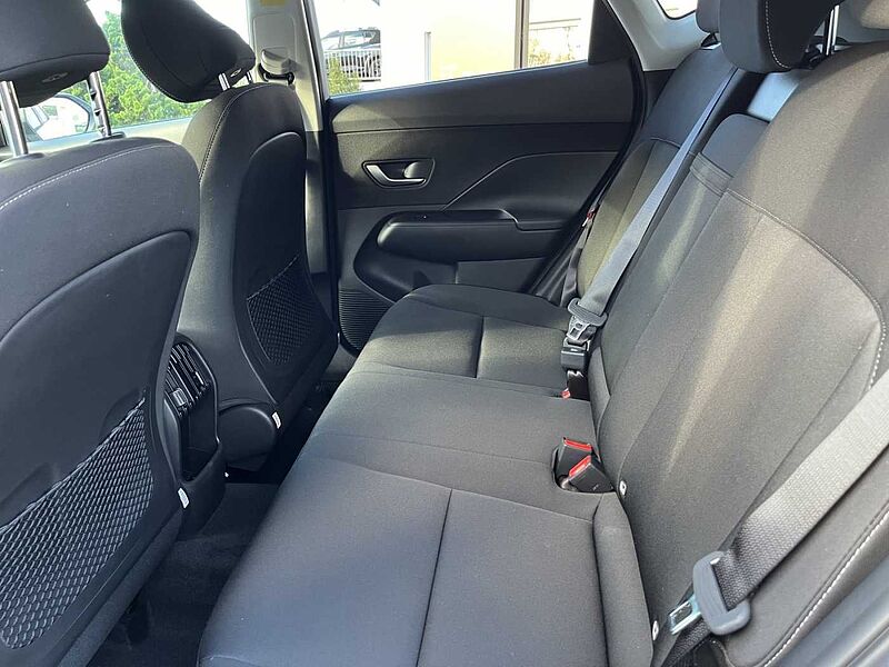 Hyundai Kona Trend Automatik 1.6i 138PS el. Heckklappe + 360 Grad Kamera Trend Automatik 1.6i 138PS el. Heckklappe + 360 Grad Kamera