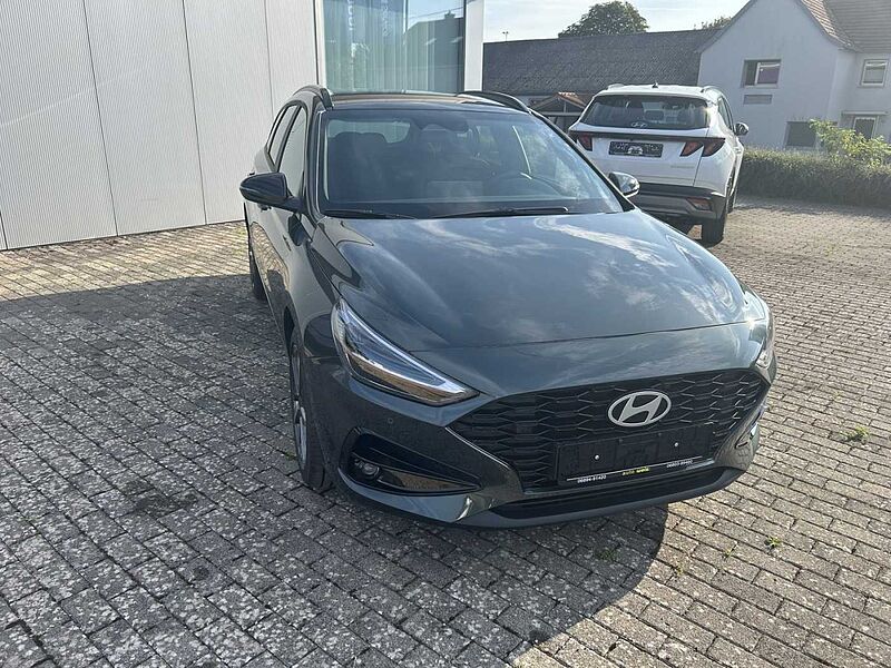Hyundai i30 cw ADVANTAGE AUTOMATIK !! ! ADVANTAGE AUTOMATIK !! !