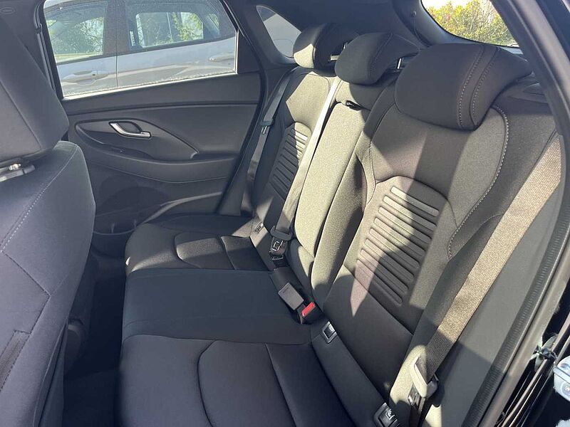 Hyundai i30 ADVANTAGE PLUS TOTWINKEL+SMART-KEY
