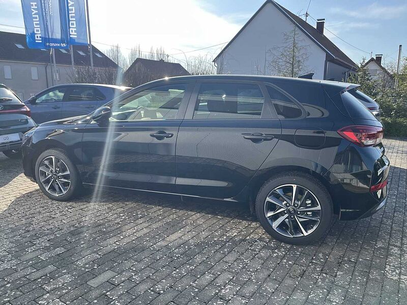 Hyundai i30 ADVANTAGE PLUS TOTWINKEL+SMART-KEY