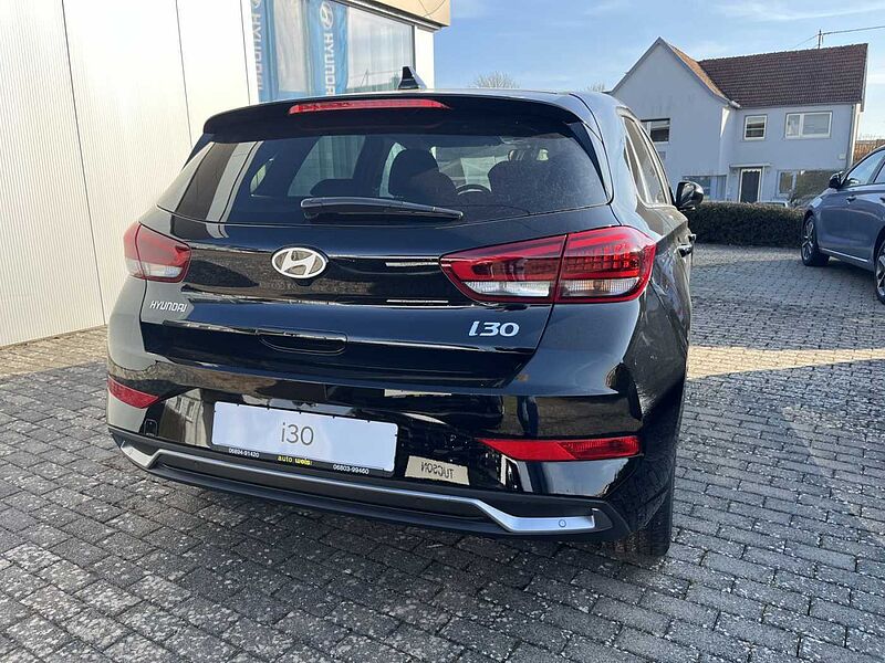 Hyundai i30 ADVANTAGE PLUS TOTWINKEL+SMART-KEY