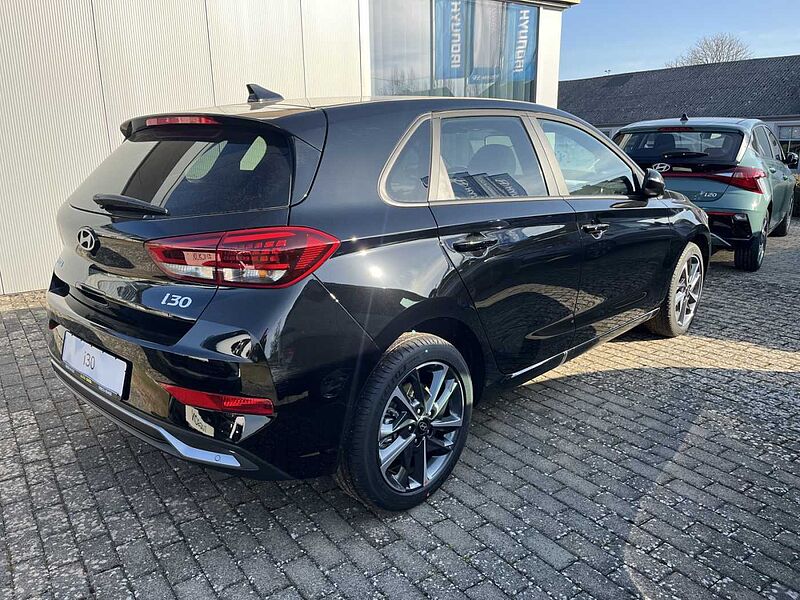 Hyundai i30 ADVANTAGE PLUS TOTWINKEL+SMART-KEY
